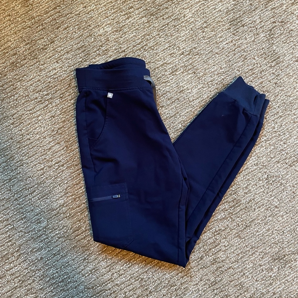 Figs Women’s tall jogger scrub pants